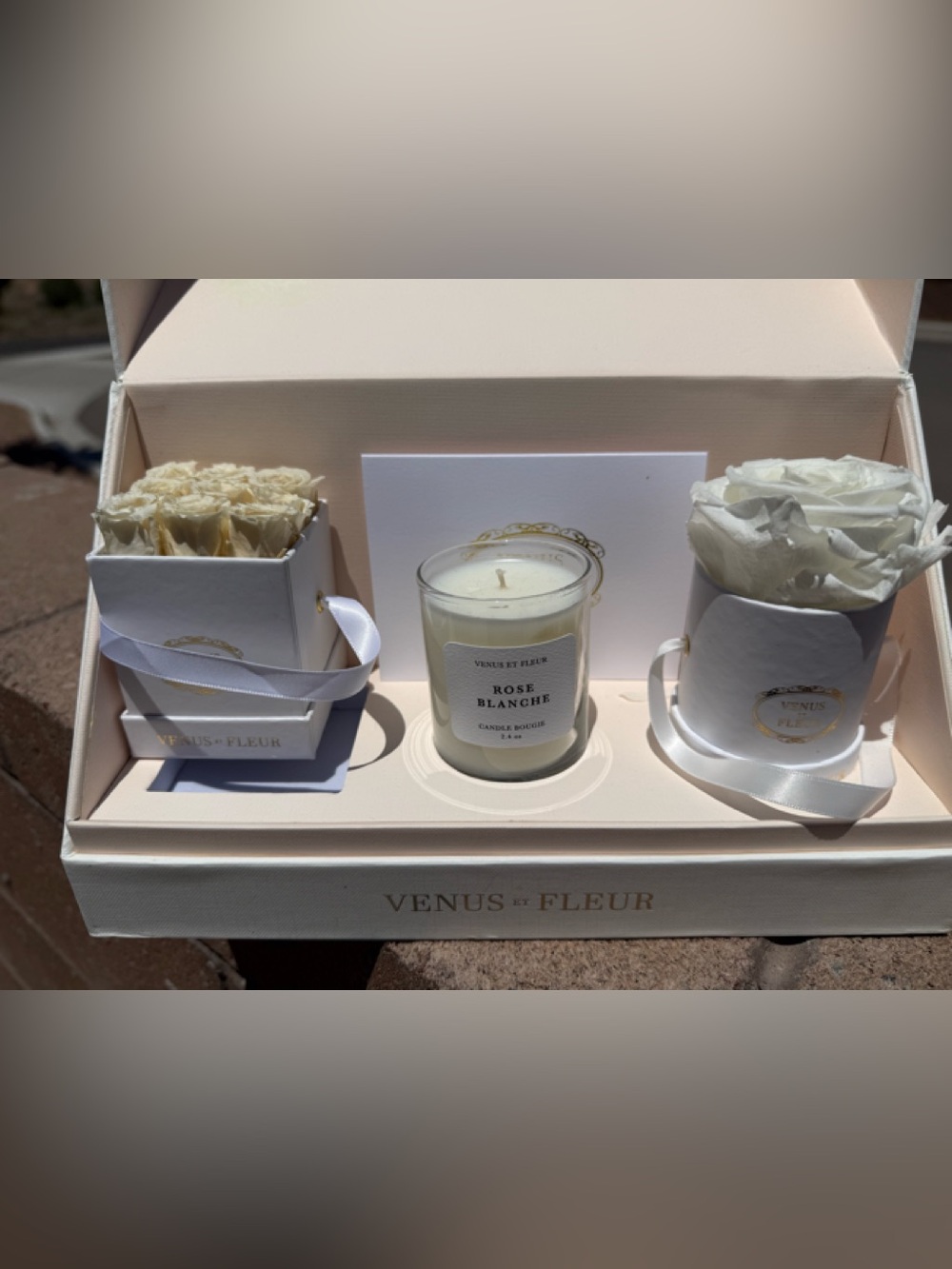 Venus et Fleur Classic Bundle White Eternity Roses & Rose Blanche Candle Set NWT